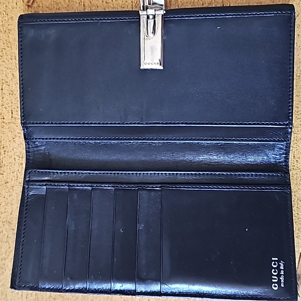 Authentic Gucci Wallet Soft Leather - image 3
